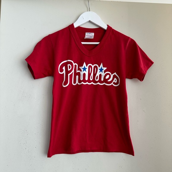 Majestic Phillies V Neck Shirt - Picture 5 of 5